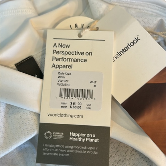 NWT Vuori Daily Crop in White Size Medium - Picture 5 of 6